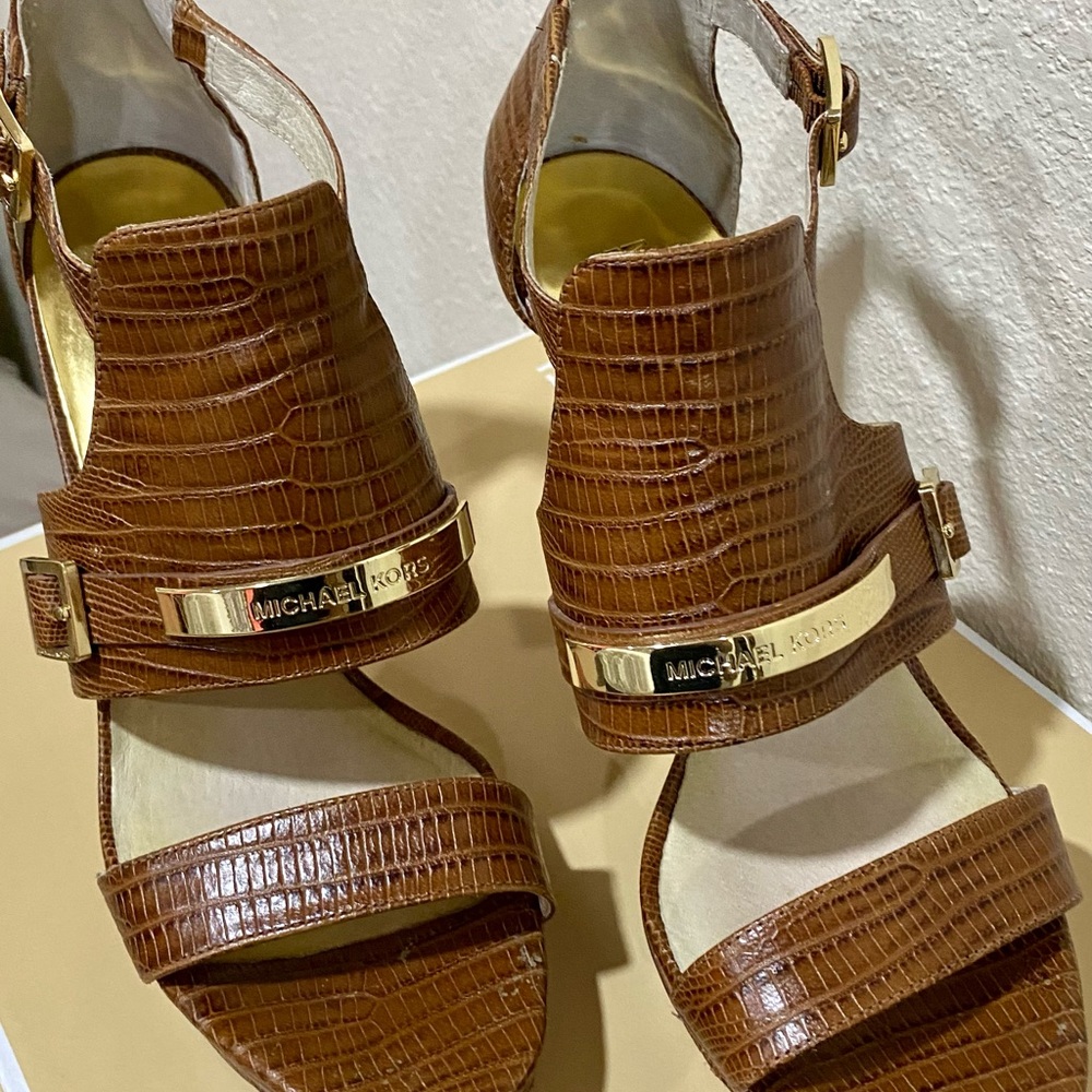 Brown Michael Kors heel